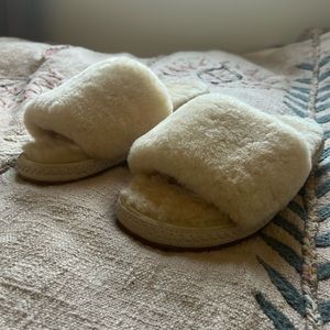 New without box. LL Bean sheepskin slippers. Size 10.